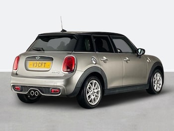 Used MINI Hatch 2019 for sale - 77687079: Photo