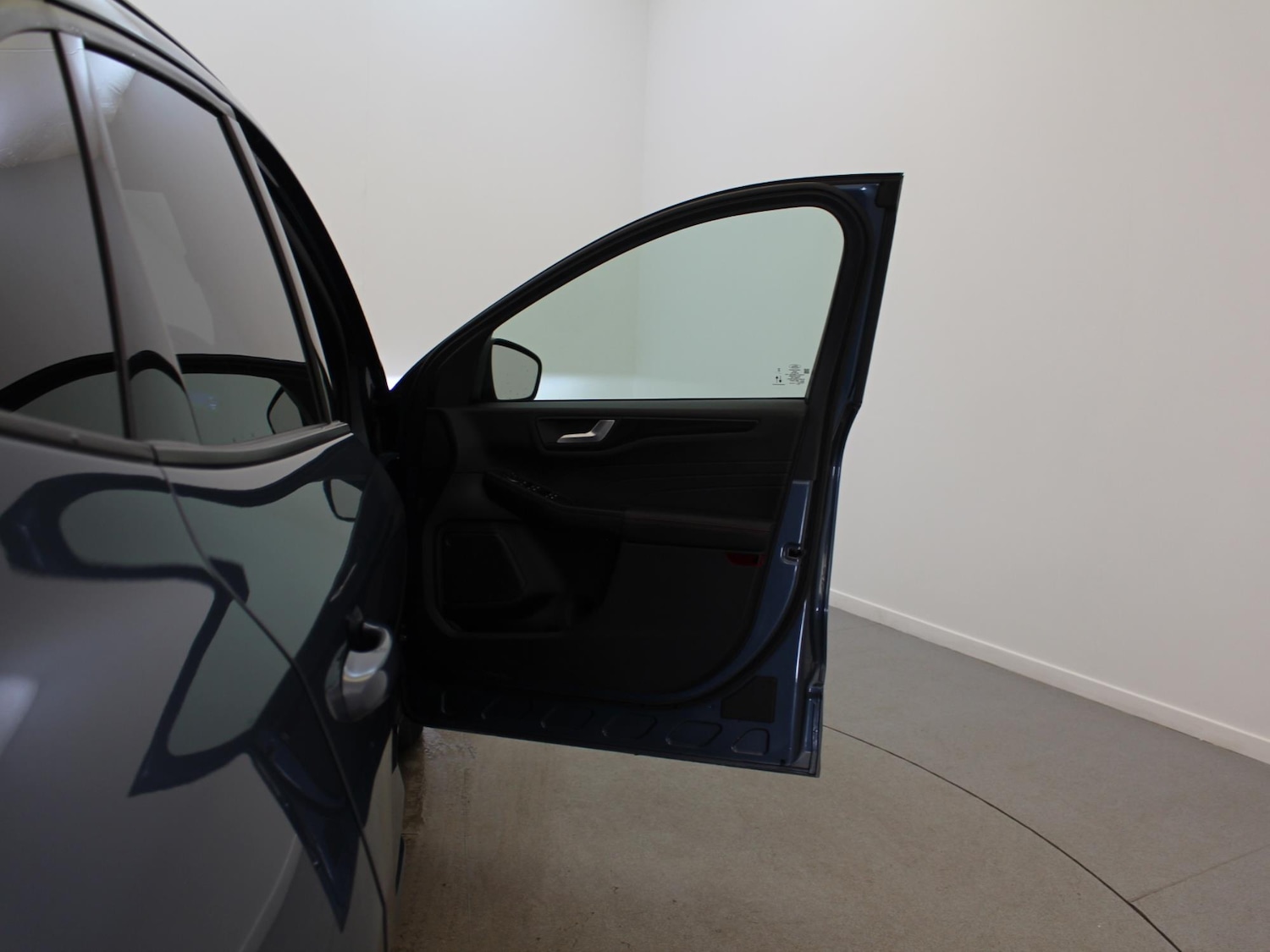Used Ford Kuga 2023 for sale - 76158112: Photo 33