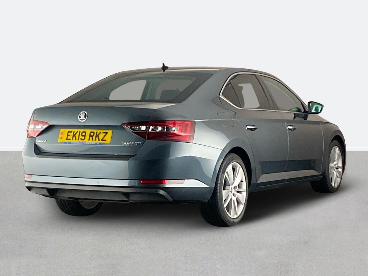 Used Skoda Superb 2019 for sale - 76243618: Photo 3