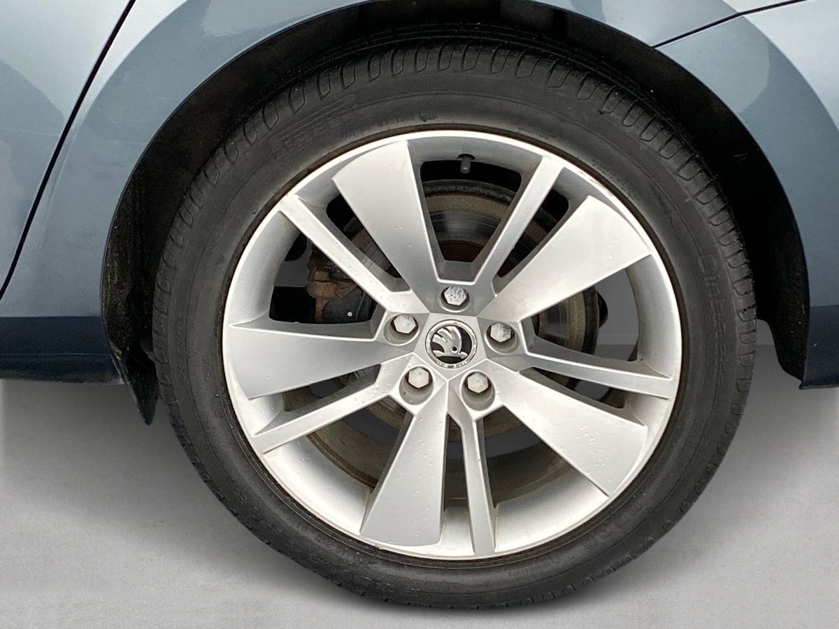 Used Skoda Superb 2019 for sale - 76243618: Photo 32