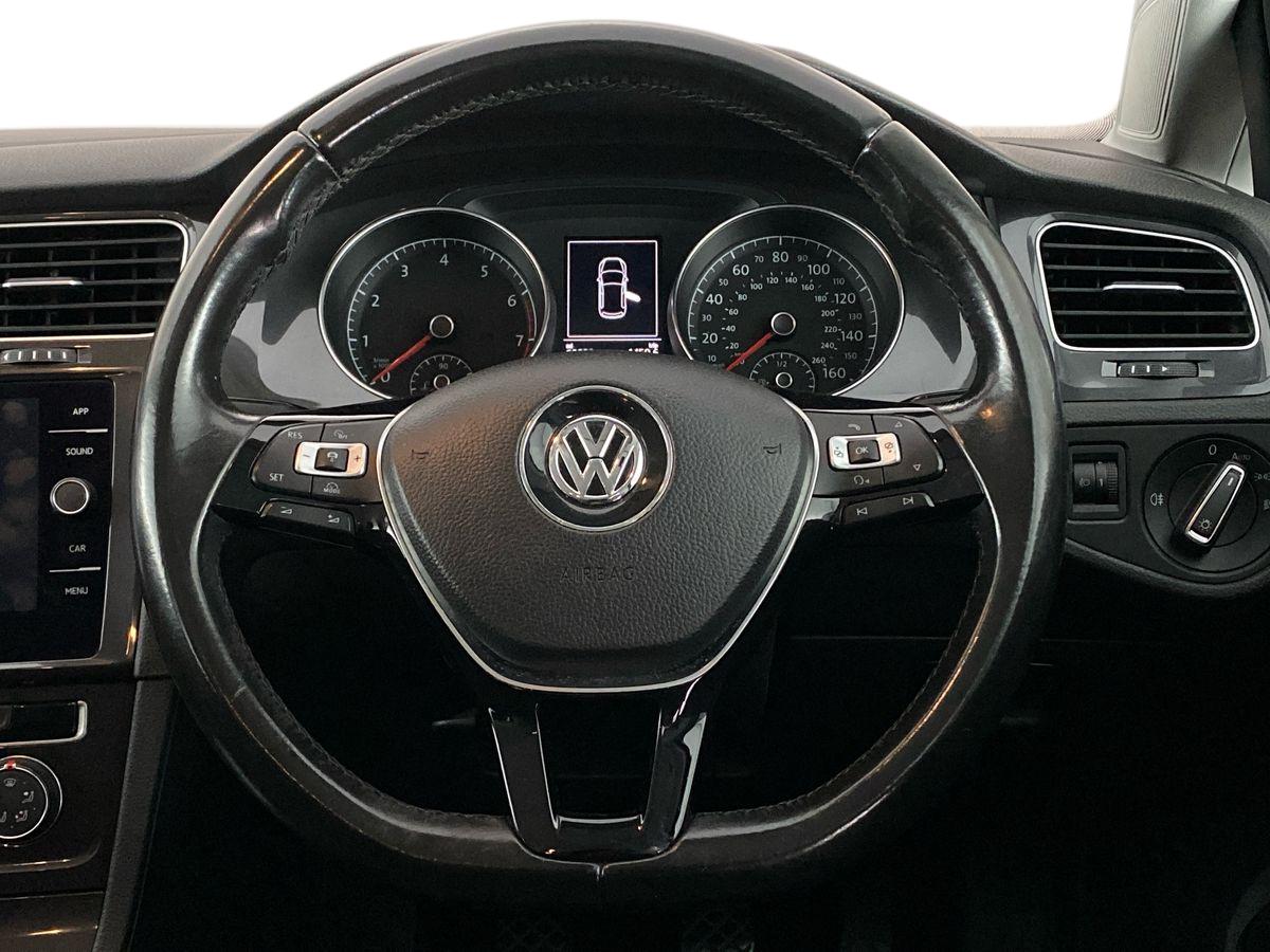 Used Volkswagen Golf 2017 for sale - 76755463: Photo 11