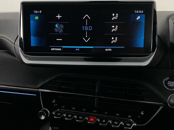 Used Peugeot 2008 2023 for sale - 75674001: Photo 13