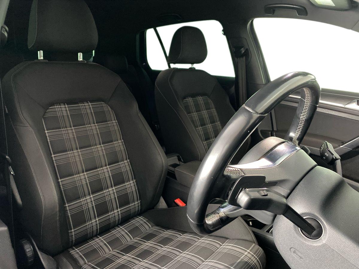 Used Volkswagen Golf 2019 for sale - 76723667: Photo 13