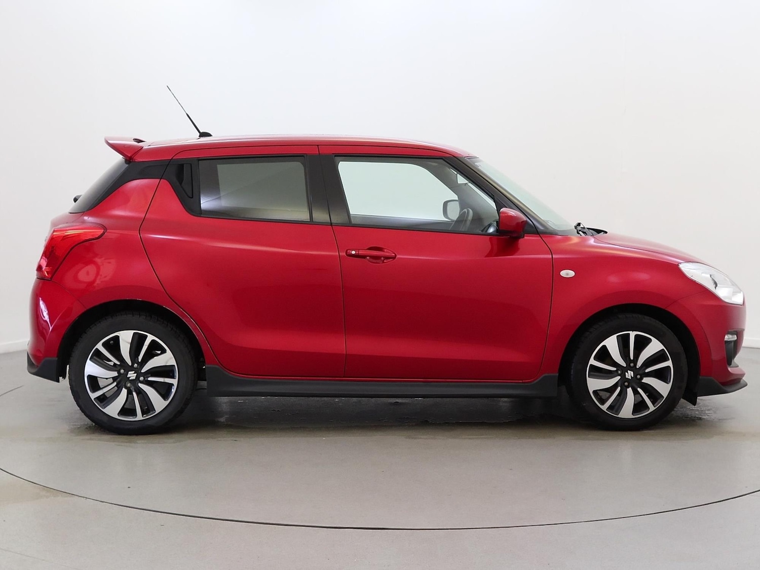 Used Suzuki Swift 2019 for sale - 78139861: Photo 7