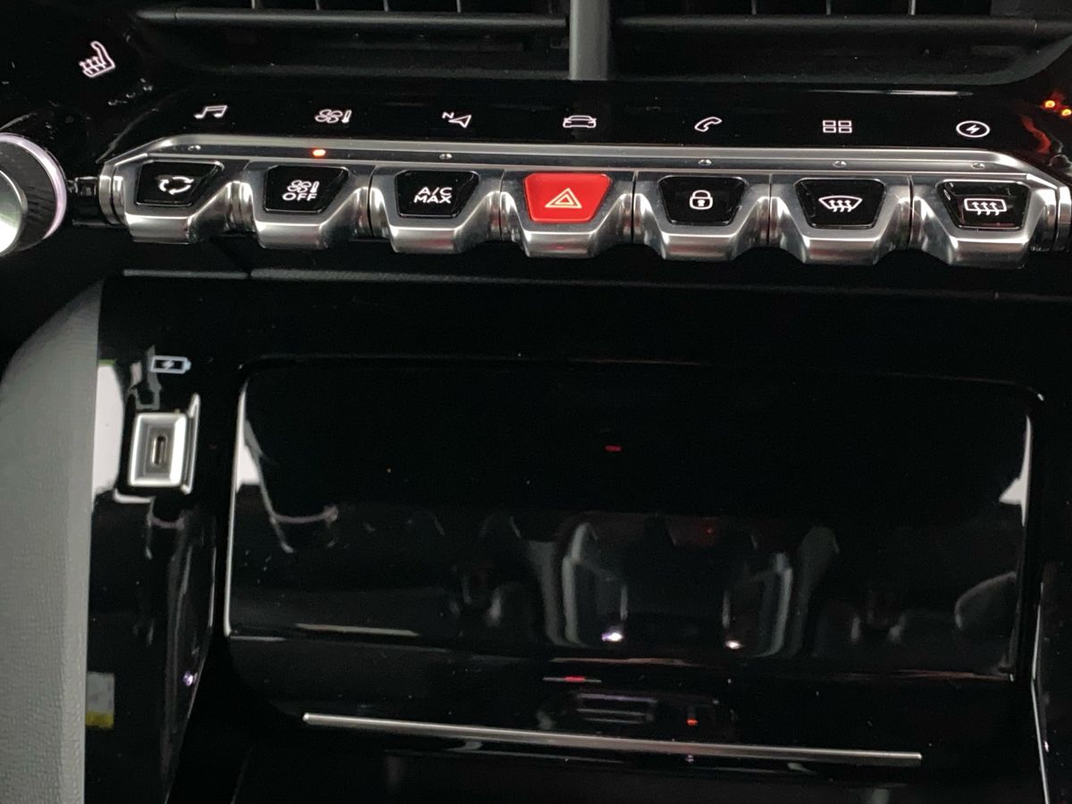 Used Peugeot 2008 2022 for sale - 77398111: Photo 19