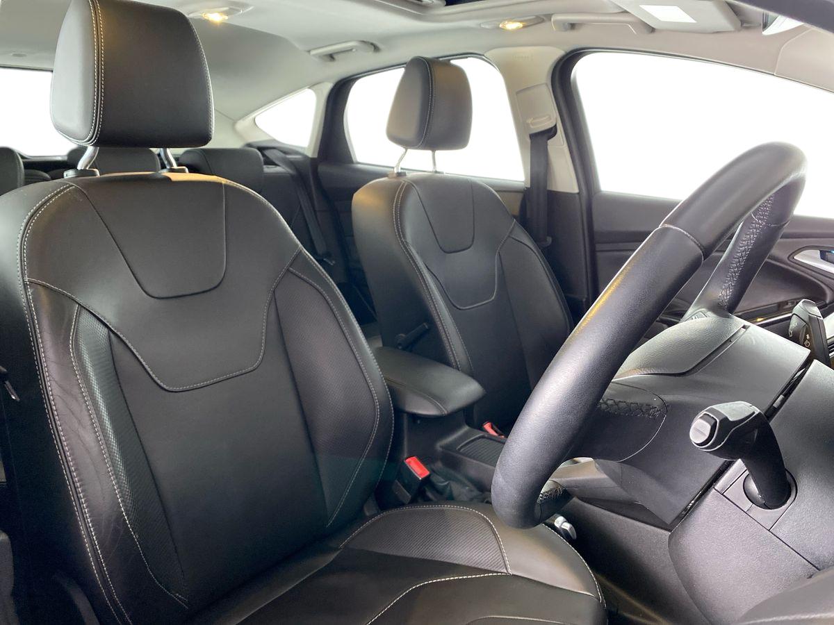 Used Ford Focus 2017 for sale - 76128594: Photo 13