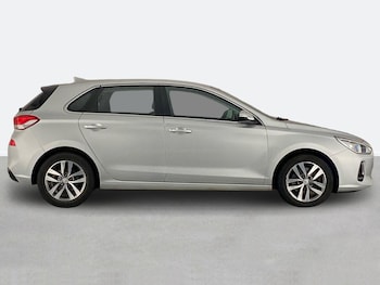 Used Hyundai i30 2018 for sale - 77973405: Photo