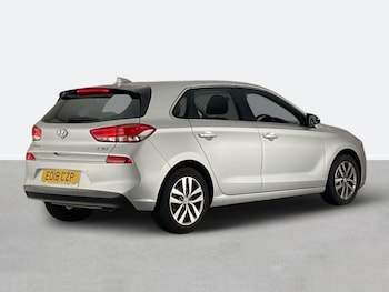 Used Hyundai i30 2018 for sale - 77973405: Photo