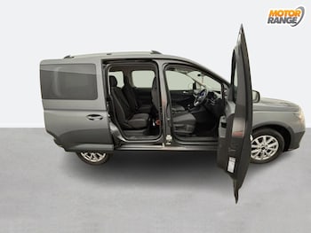 Used Ford Tourneo Connect 2023 for sale - 78122523: Photo
