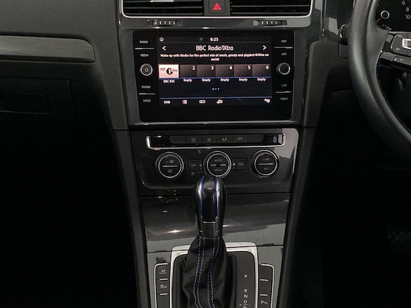 Used Volkswagen Golf 2019 for sale - 76220236: Photo 10