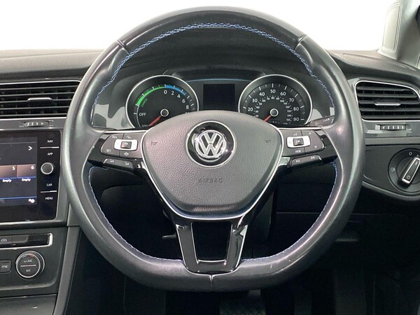 Used Volkswagen Golf 2019 for sale - 76220236: Photo 11