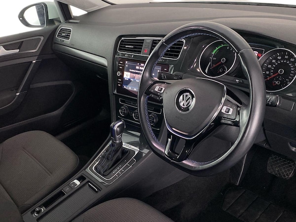 Used Volkswagen Golf 2019 for sale - 76220236: Photo 12