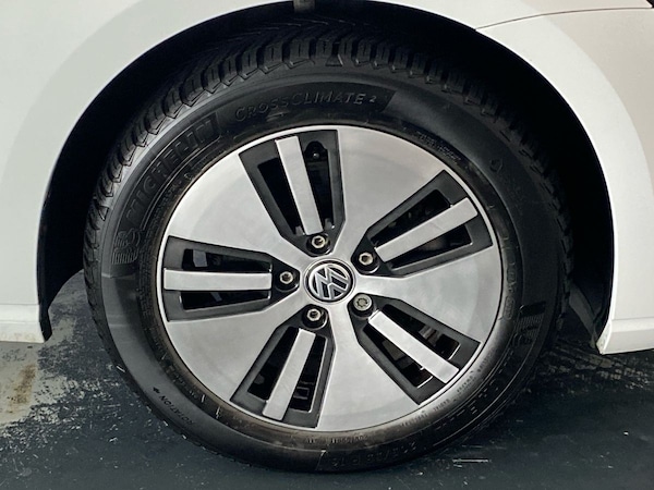 Used Volkswagen Golf 2019 for sale - 76220236: Photo 27