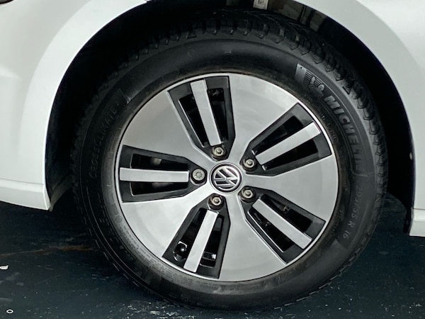 Used Volkswagen Golf 2019 for sale - 76220236: Photo 28