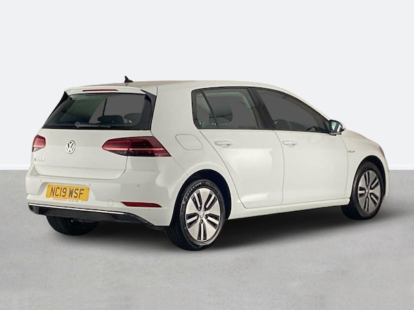 Used Volkswagen Golf 2019 for sale - 76220236: Photo 3