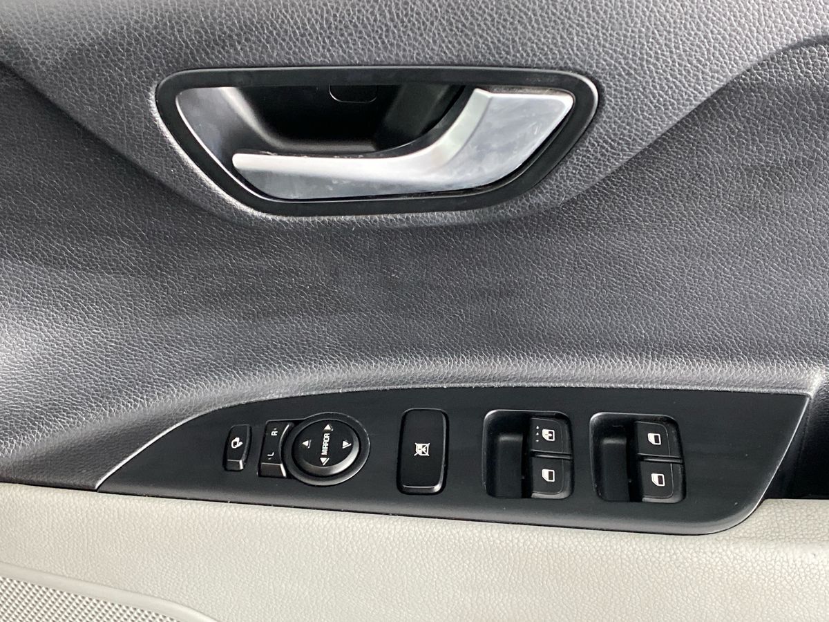 Used Kia Stonic 2019 for sale - 77615888: Photo 23