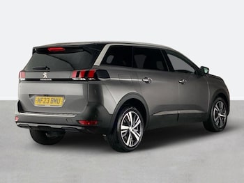 Used Peugeot 5008 2023 for sale - 79503216: Photo
