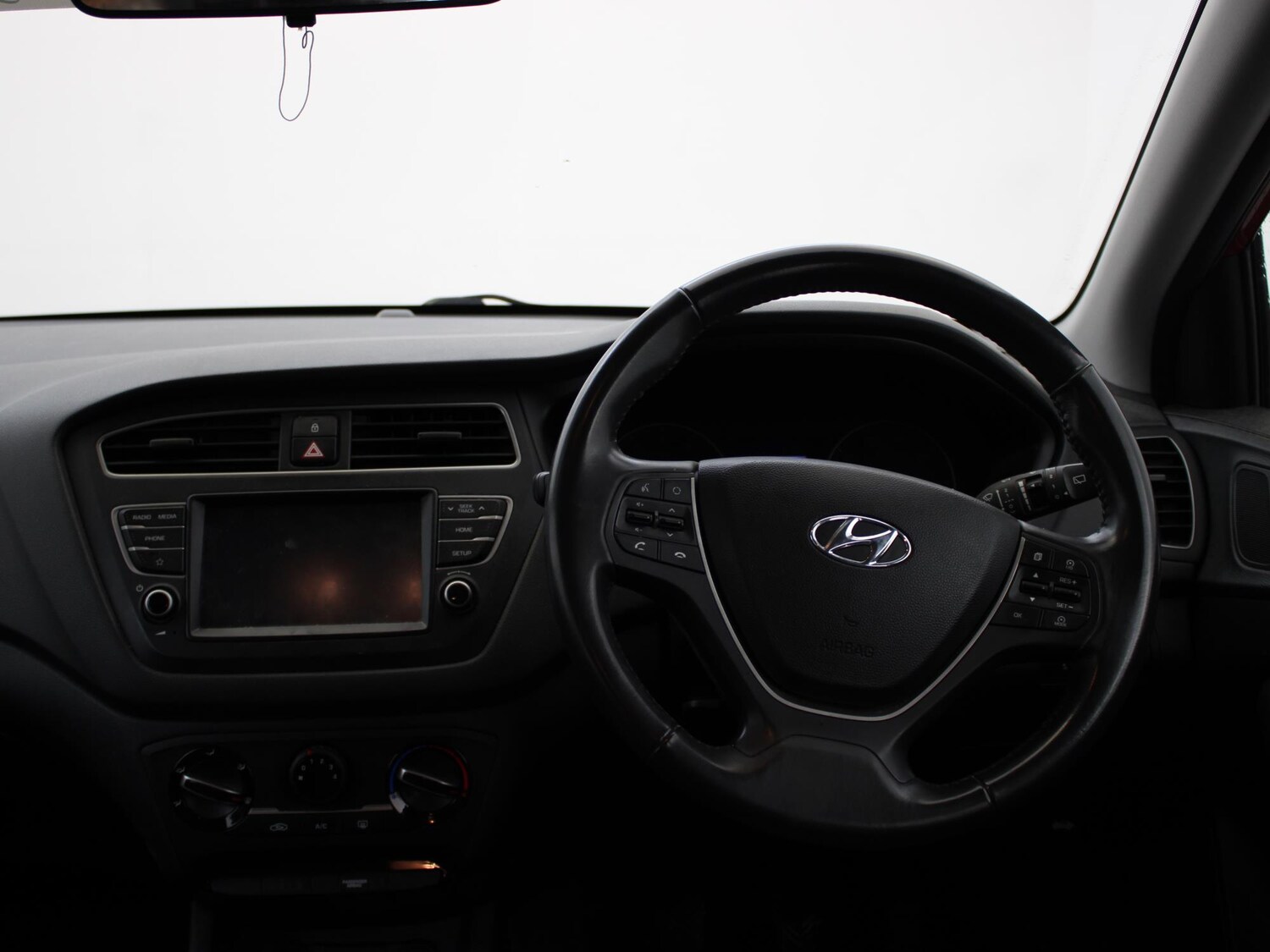 Used Hyundai i20 2019 for sale - 77348353: Photo 12