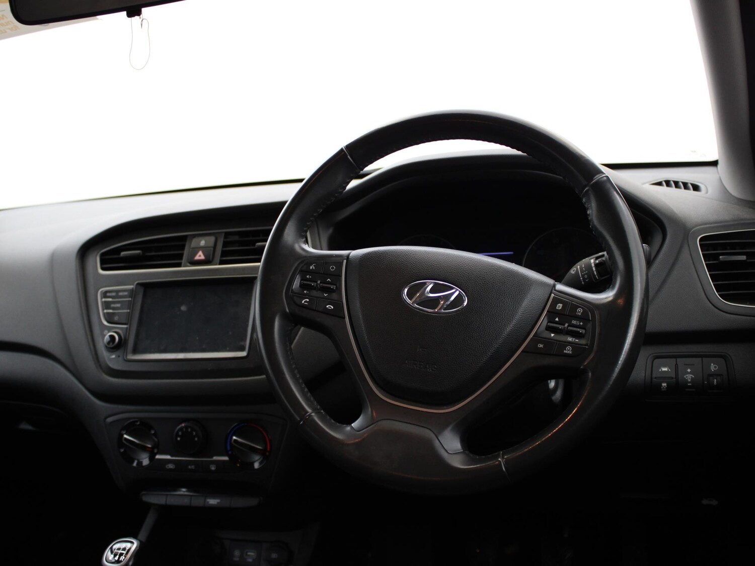 Used Hyundai i20 2019 for sale - 77348353: Photo 13