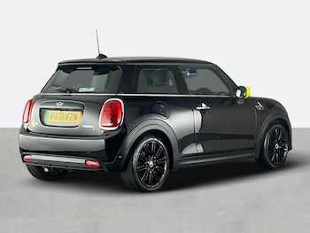 Used MINI Hatch 2021 for sale - 77398102: Photo