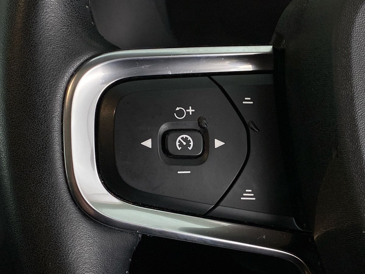 Used Volvo XC40 2020 for sale - 76128592: Photo 23