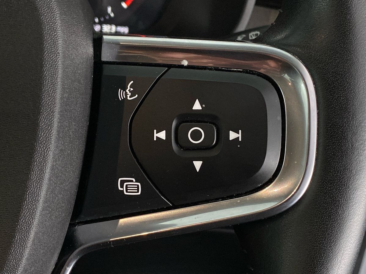 Used Volvo XC40 2020 for sale - 76128592: Photo 24
