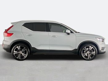 Used Volvo XC40 2020 for sale - 76128592: Photo 2