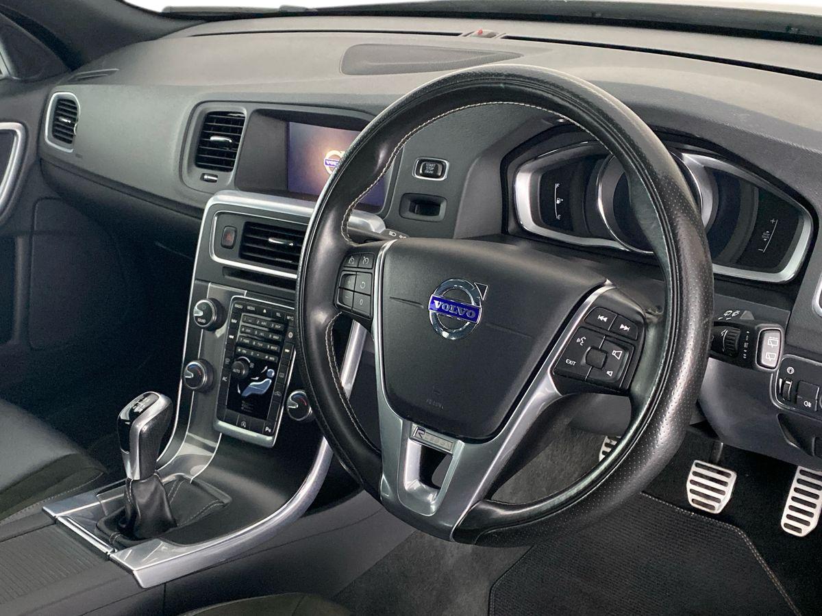 Used Volvo V60 2017 for sale - 76128617: Photo 12