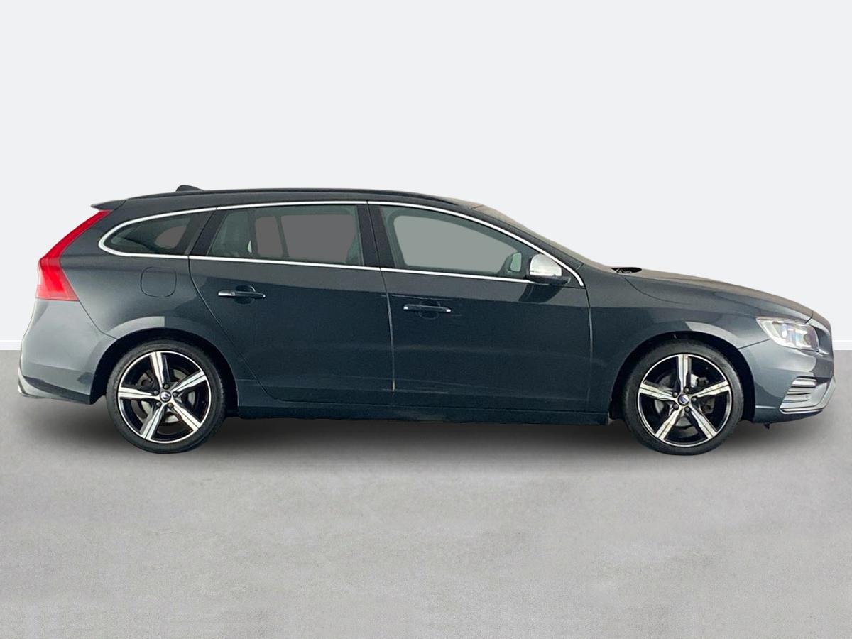 Used Volvo V60 2017 for sale - 76128617: Photo 2
