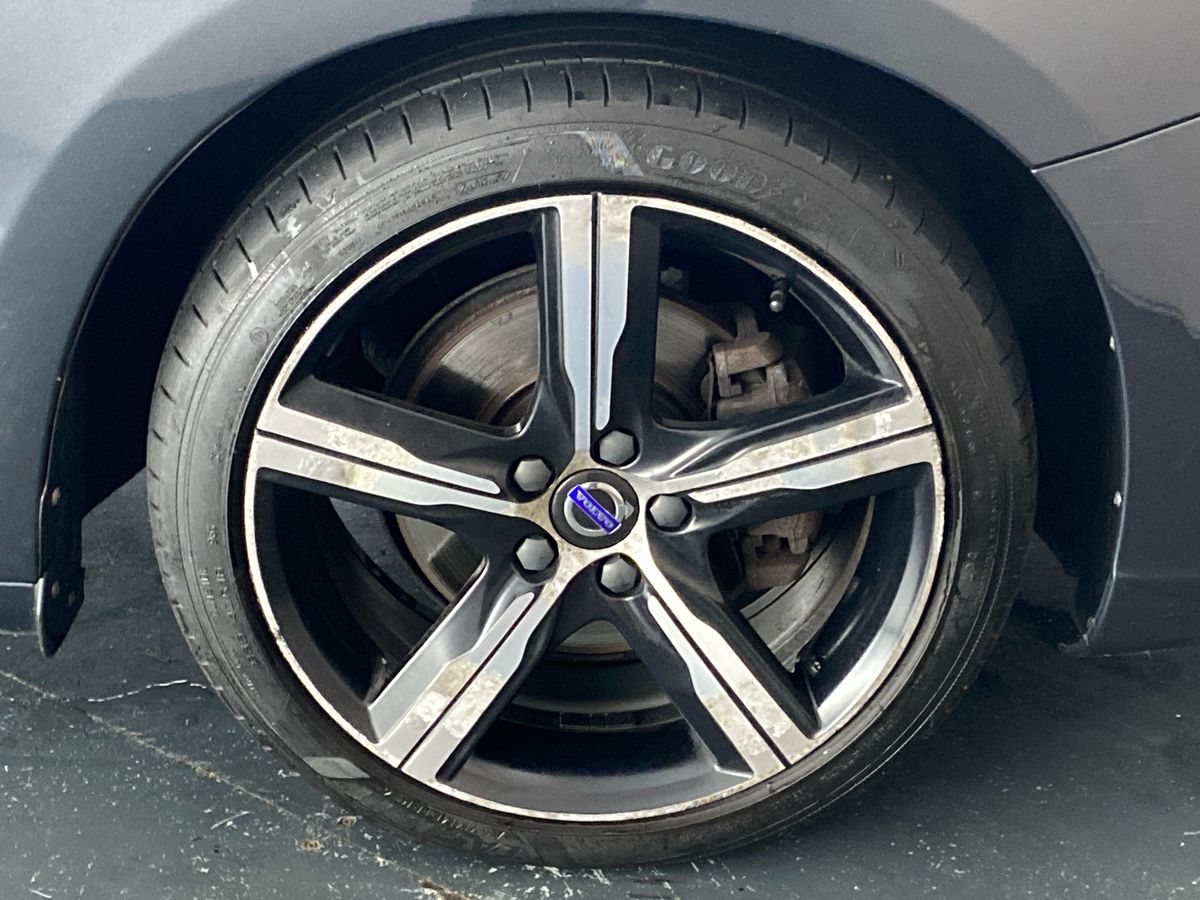 Used Volvo V60 2017 for sale - 76128617: Photo 29