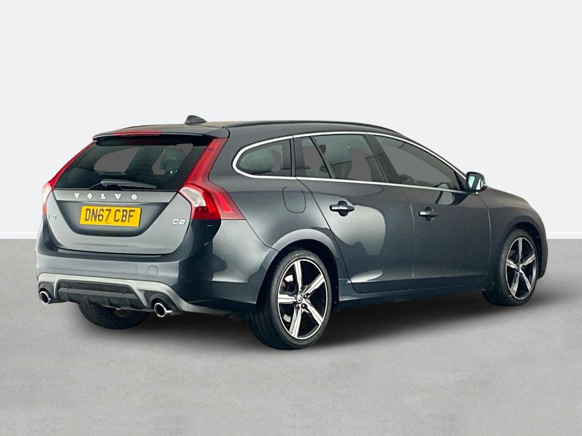 Used Volvo V60 2017 for sale - 76128617: Photo 3