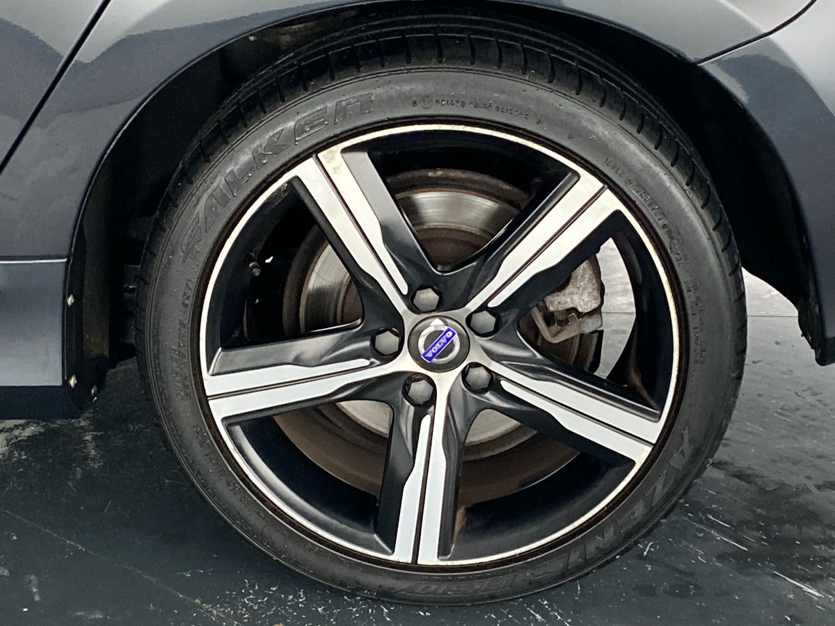 Used Volvo V60 2017 for sale - 76128617: Photo 30