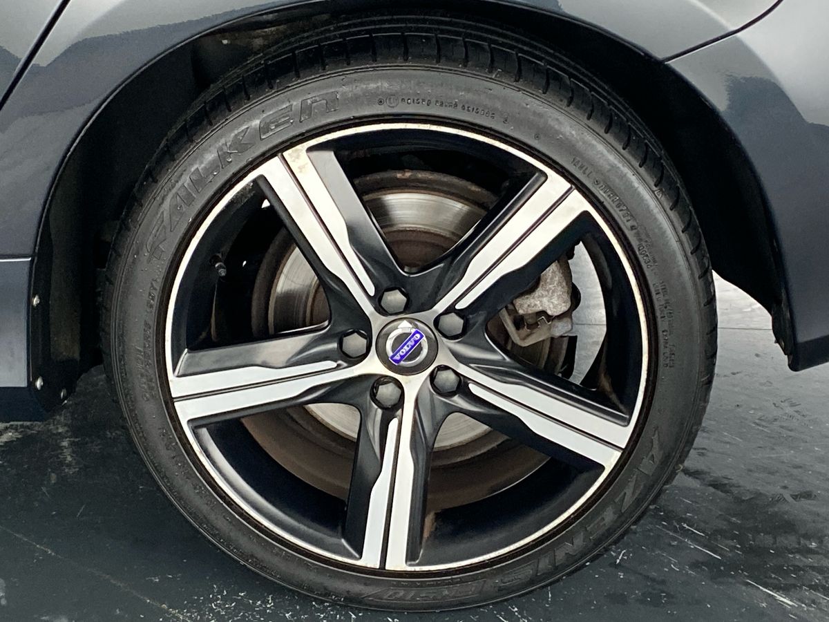 Used Volvo V60 2017 for sale - 76128617: Photo 31