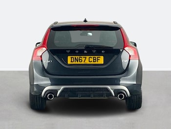 Used Volvo V60 2017 for sale - 76128617: Photo