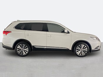 Used Mitsubishi Outlander 2020 for sale - 76353344: Photo