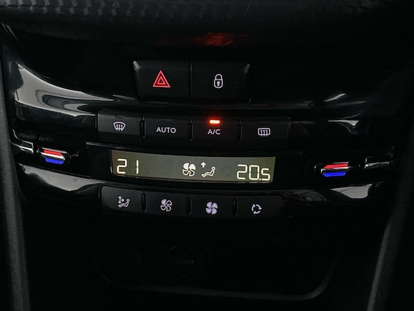Used Peugeot 2008 2016 for sale - 76177415: Photo 20