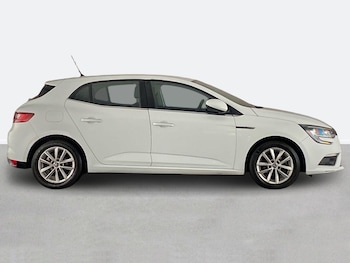 Used Renault Megane 2017 for sale - 79217372: Photo