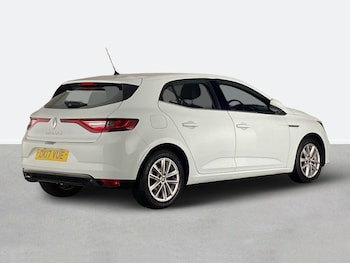 Used Renault Megane 2017 for sale - 79217372: Photo