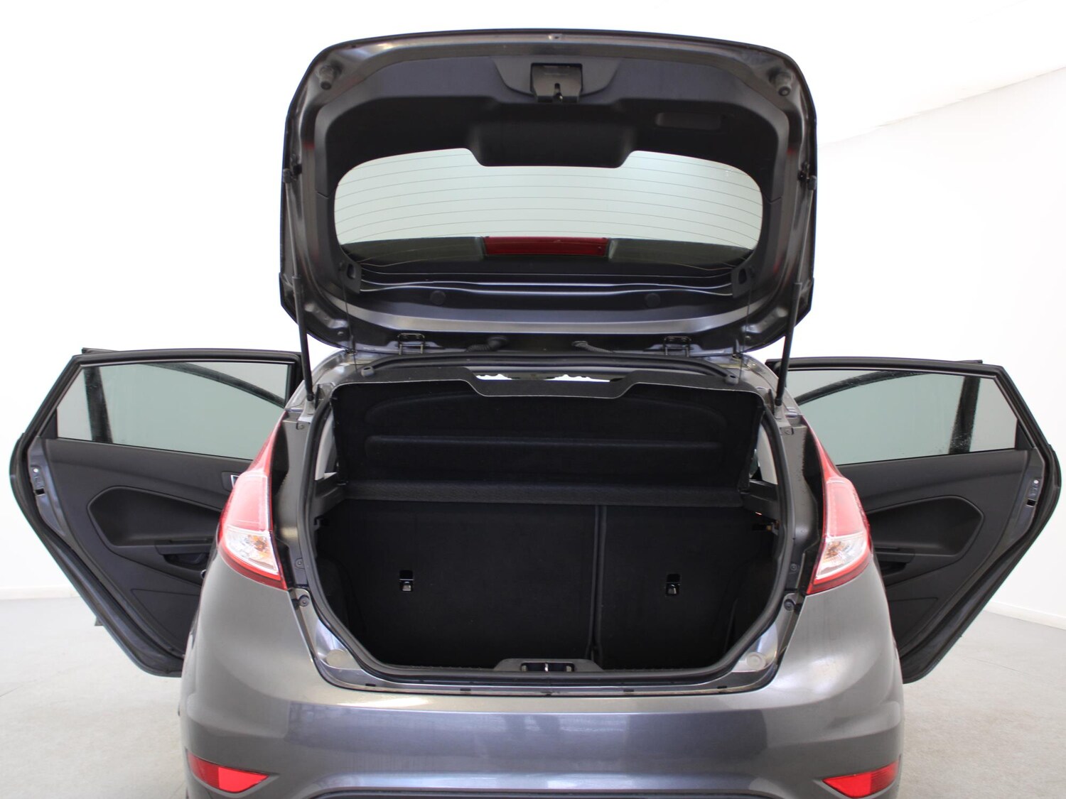 Used Ford Fiesta 2015 for sale - 77943722: Photo 24