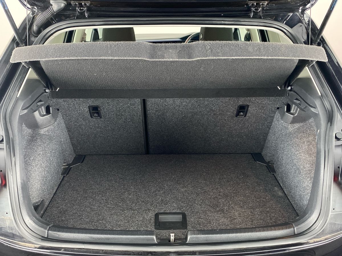 Used Volkswagen Polo 2021 for sale - 77000657: Photo 27