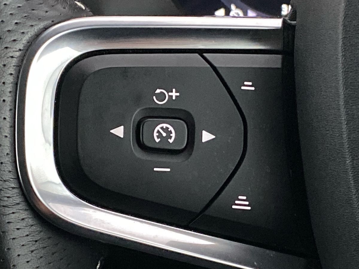 Used Volvo XC40 2021 for sale - 76411713: Photo 23