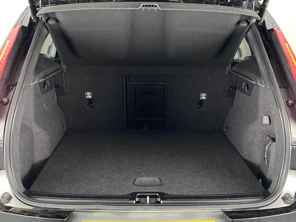 Used Volvo XC40 2021 for sale - 76411713: Photo 27