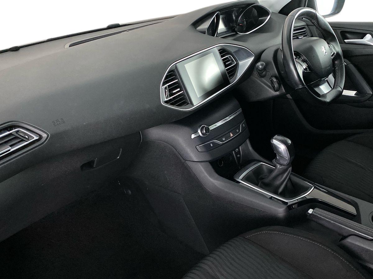 Used Peugeot 308 2016 for sale - 77294519: Photo 14