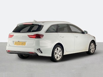 Used Kia Ceed 2022 for sale - 77742334: Photo