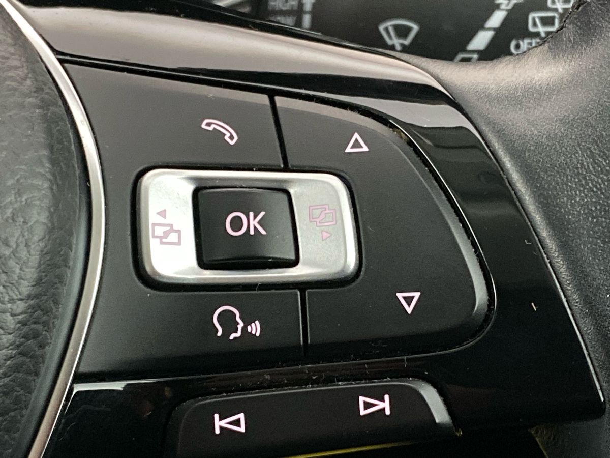 Used Volkswagen T-Roc 2018 for sale - 77076721: Photo 23