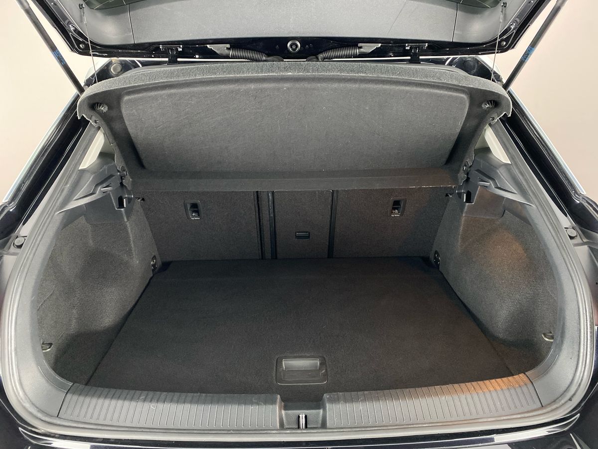 Used Volkswagen T-Roc 2018 for sale - 77076721: Photo 26