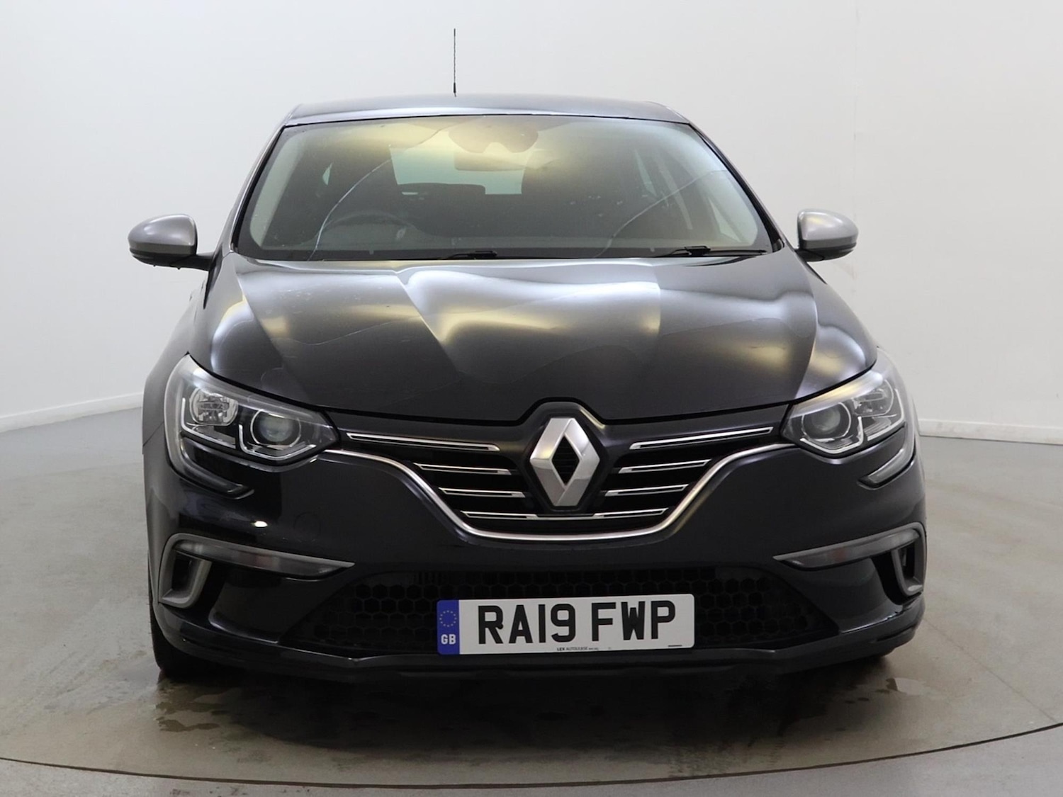 Used Renault Megane 2019 for sale - 76755455: Photo 2