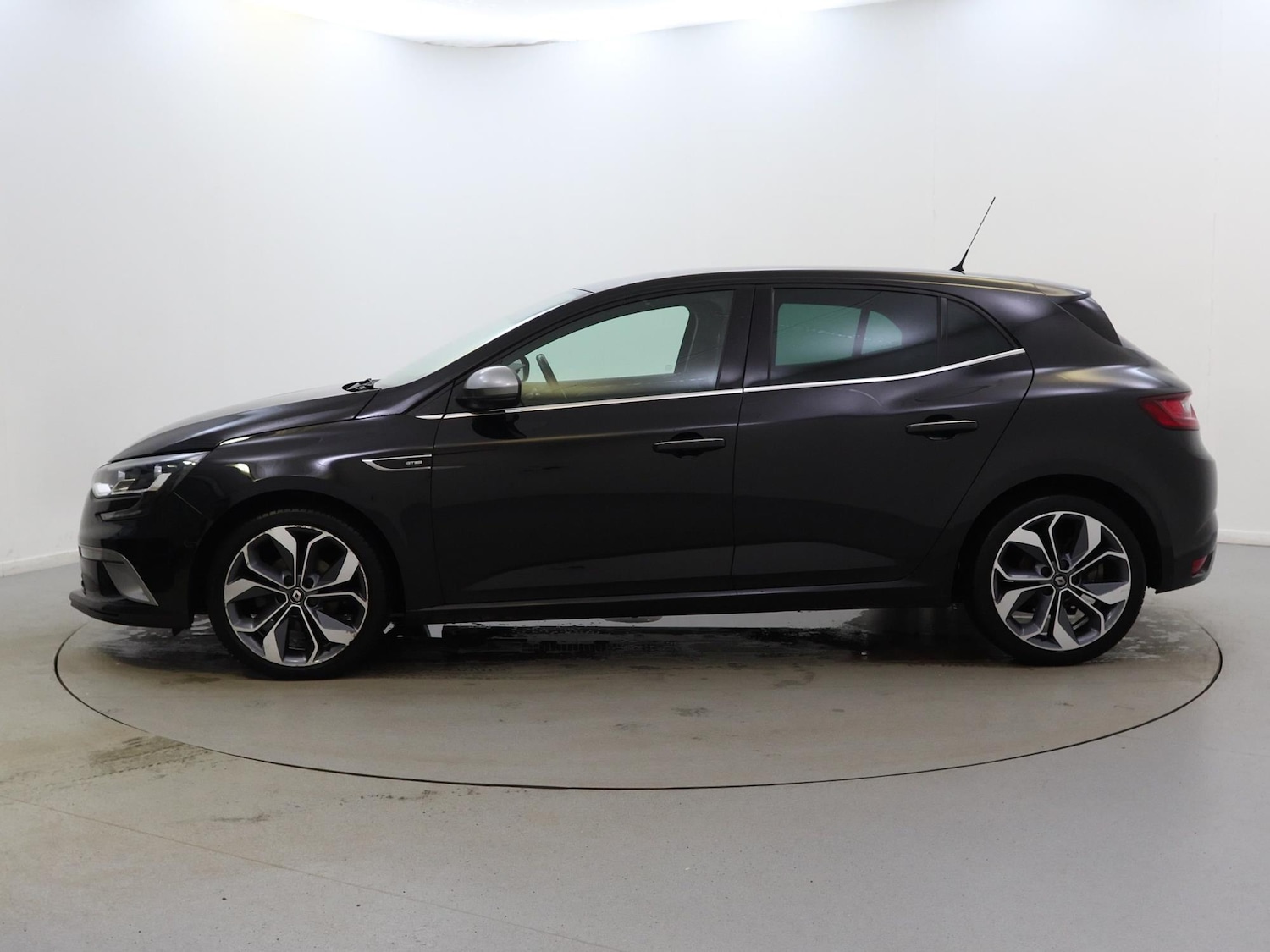 Used Renault Megane 2019 for sale - 76755455: Photo 4