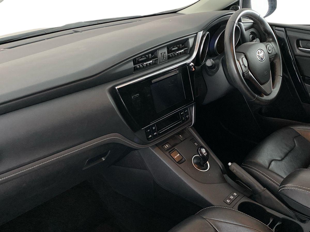 Used Toyota Auris 2017 for sale - 76502876: Photo 14