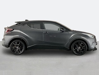 Used Toyota C-HR 2018 for sale - 79355216: Photo